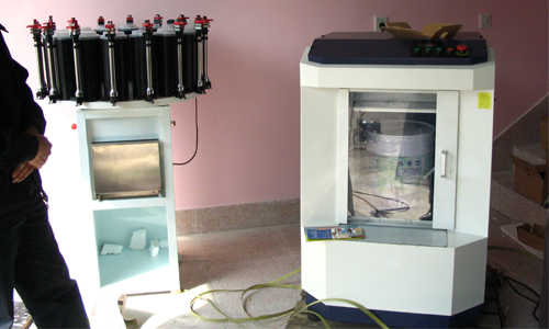 賦(fù)彩新款自(zì)動調色混勻(yún)機 賦彩新款自動調色混勻機