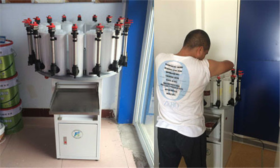 乳（rǔ）膠漆手動調色設備